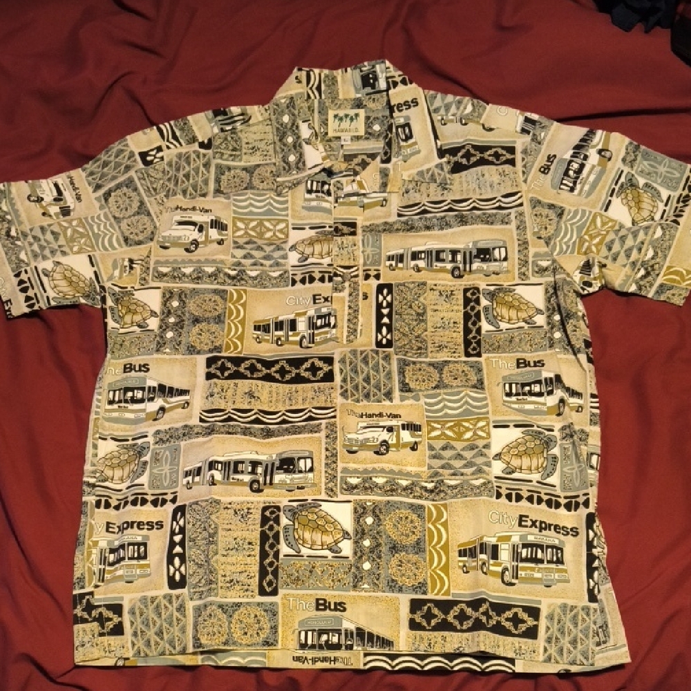 Hawaii I.d. Graphic Women's Blouse